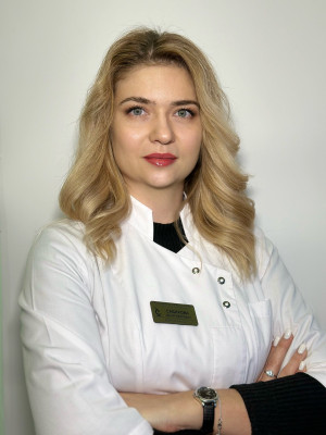 Заведующий клинико-диагностической лабораторией — биолог Сабирова Алия Наилевна